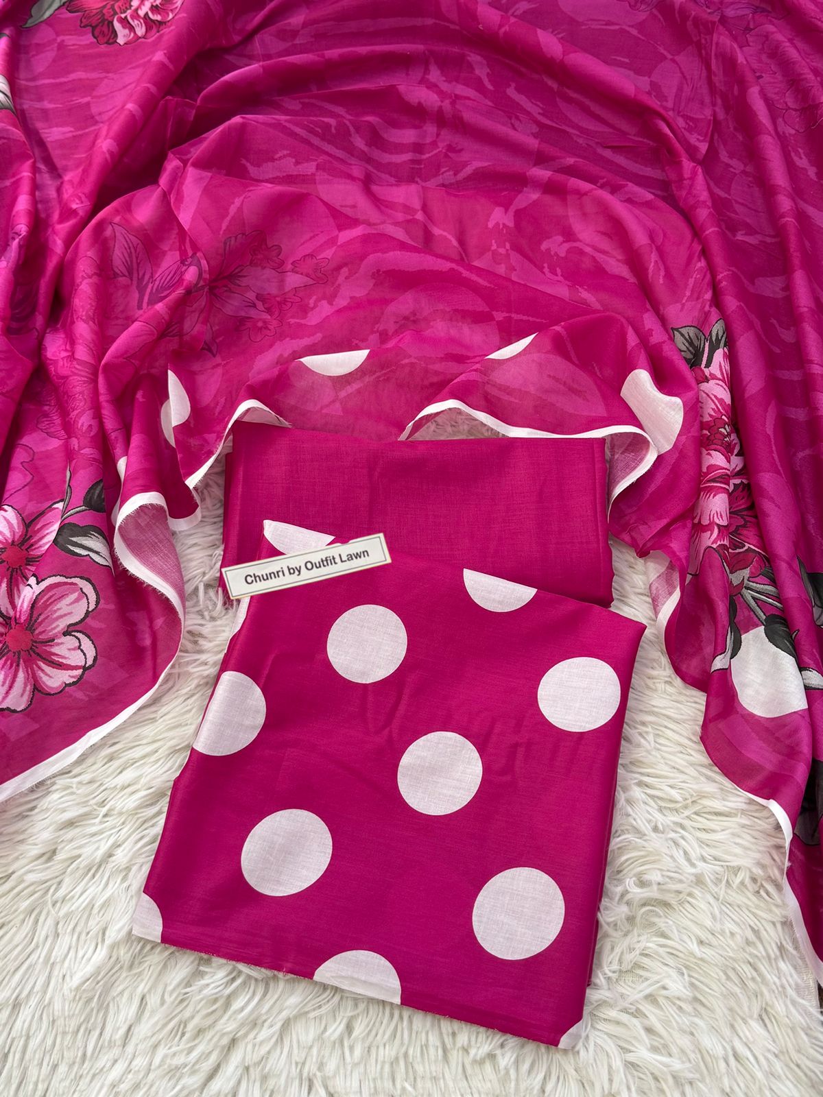 Uswa Zia Outfits Hit 3Pcs Printed Suits 001522