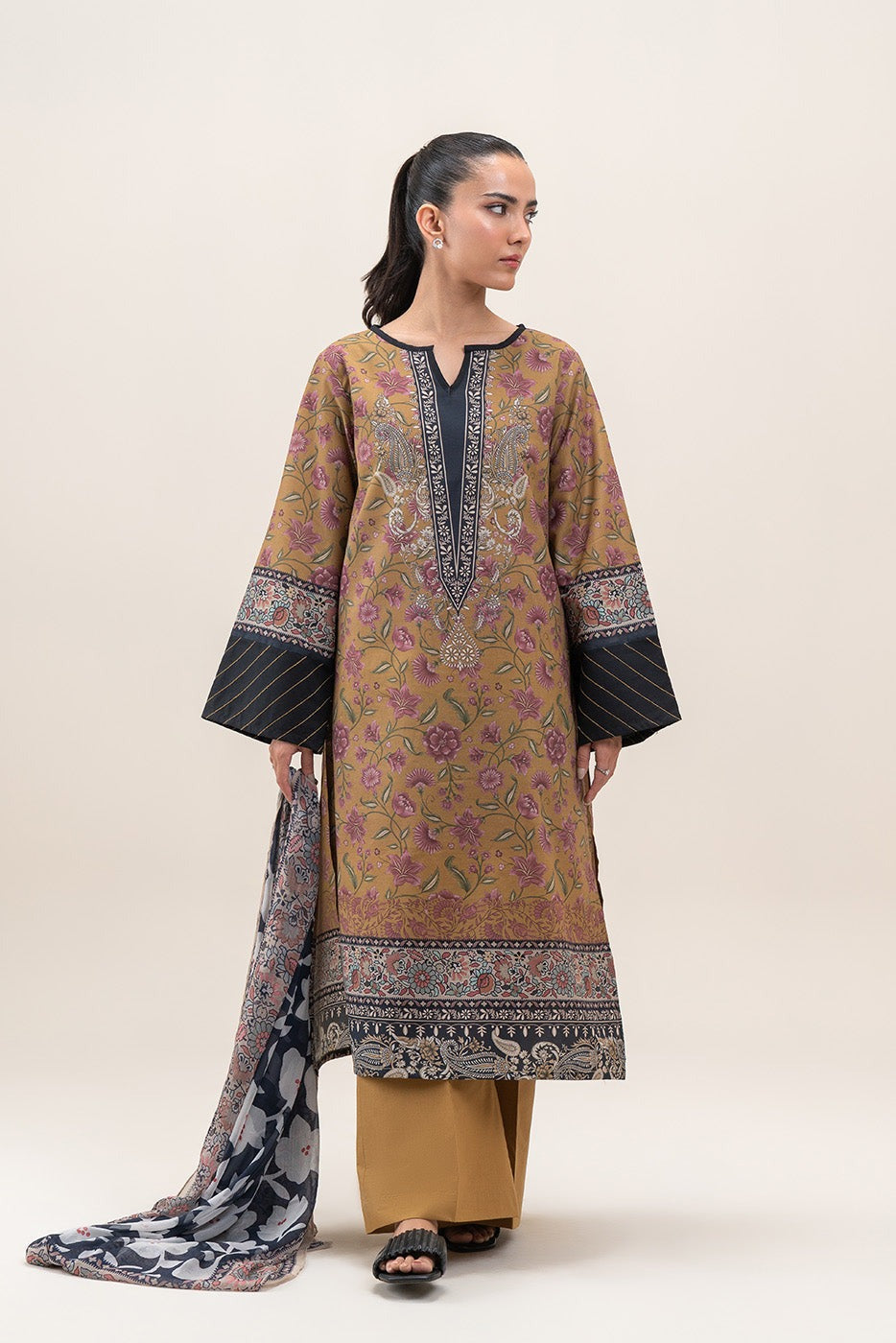 BeechTree Printed Lawn 3PC Unstitched Suit 001014