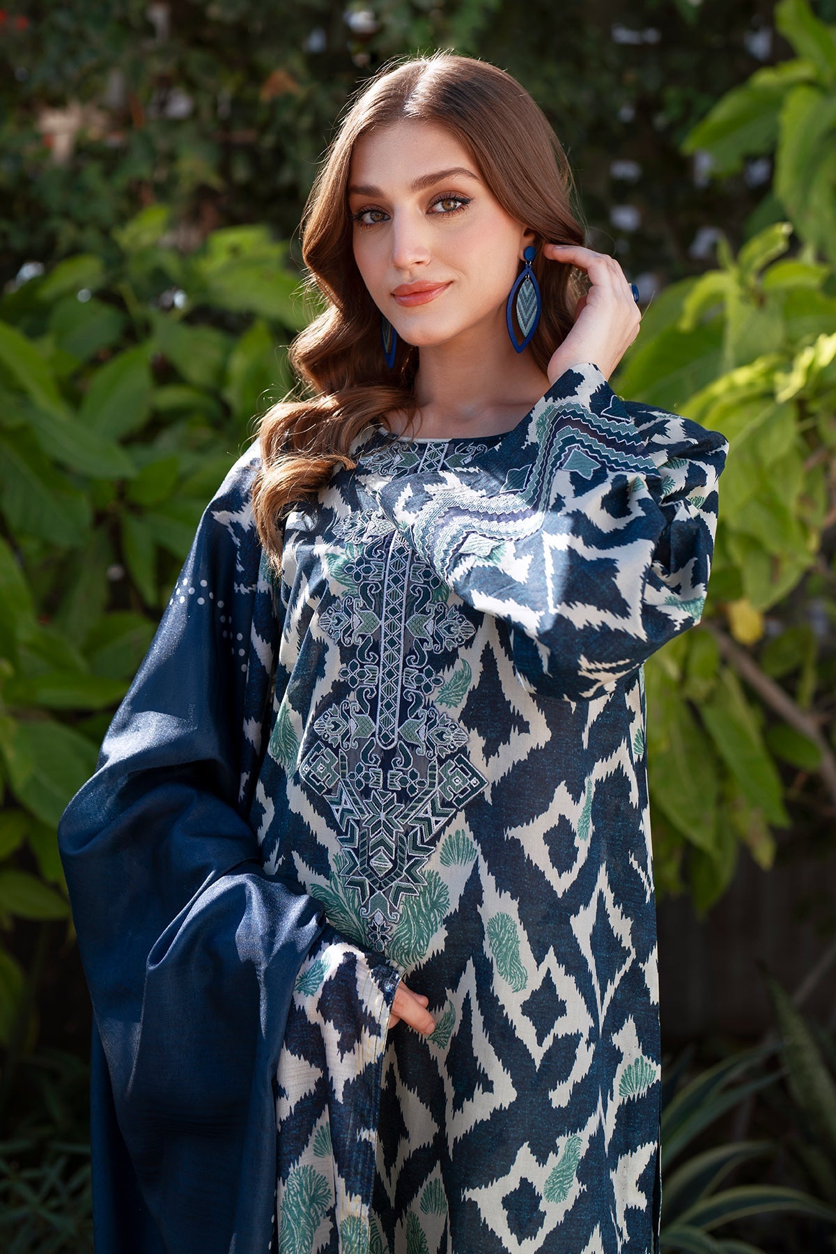 Baroque EMBROIDERED Unstitched Lawn 3 Pcs UF-4069