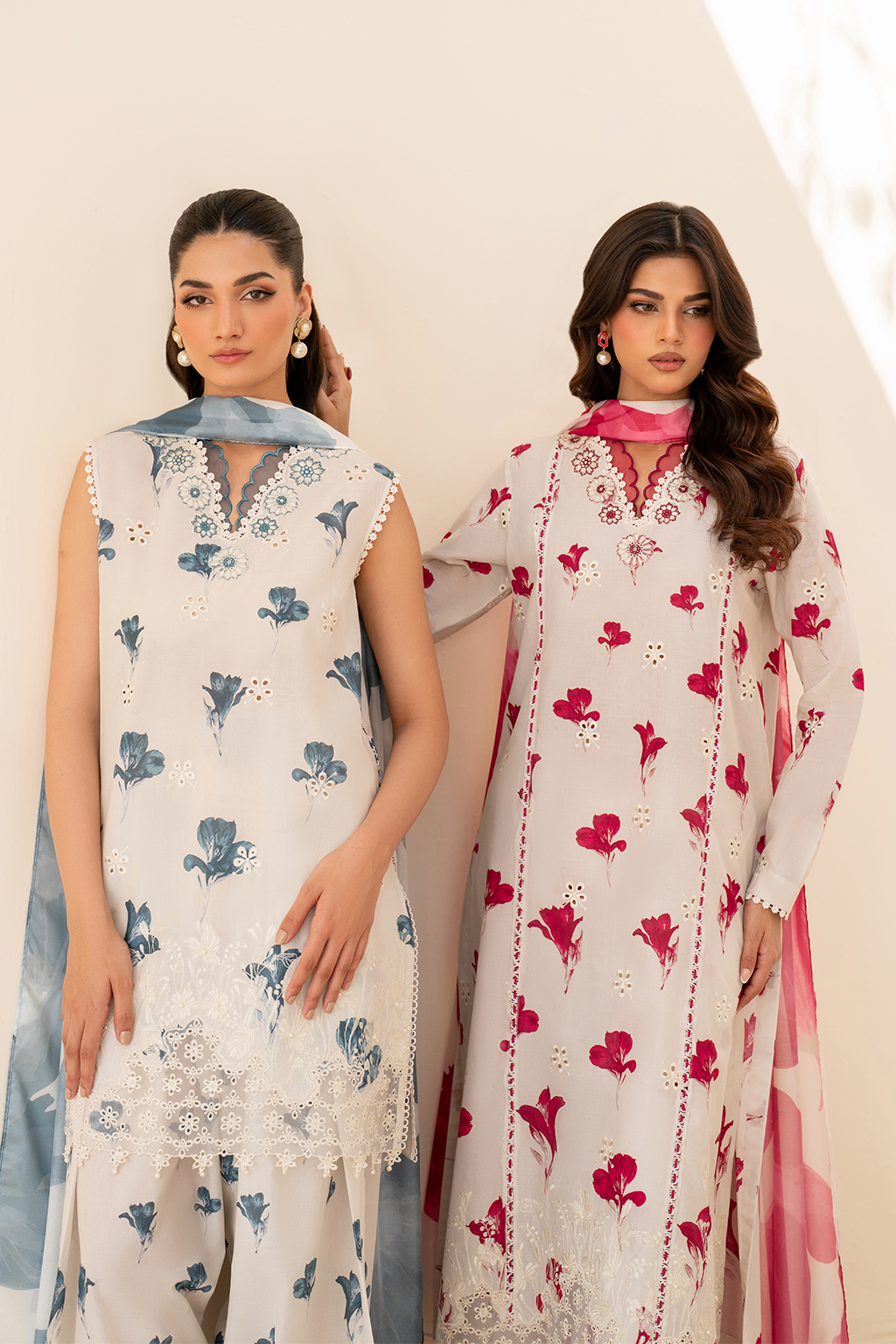 Iznik Embroidered Lawn 3Pcs Luxury Suit UE-443 Skin Red