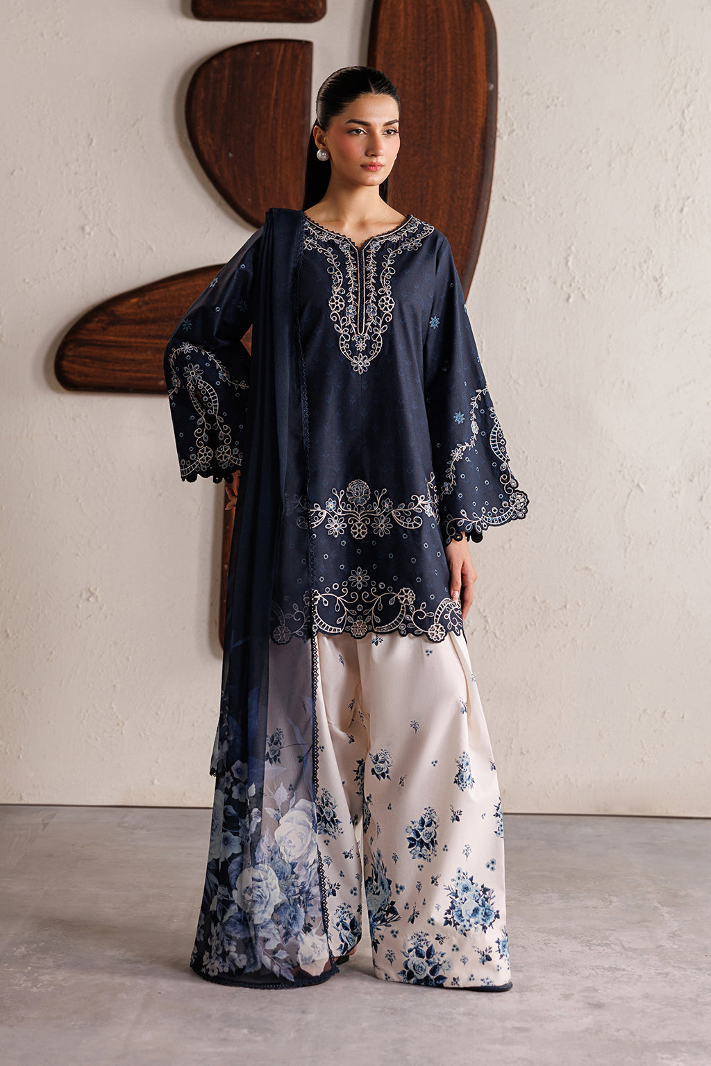 Iznik Lawn Embroidered 3-Piece Suit Navy Blue