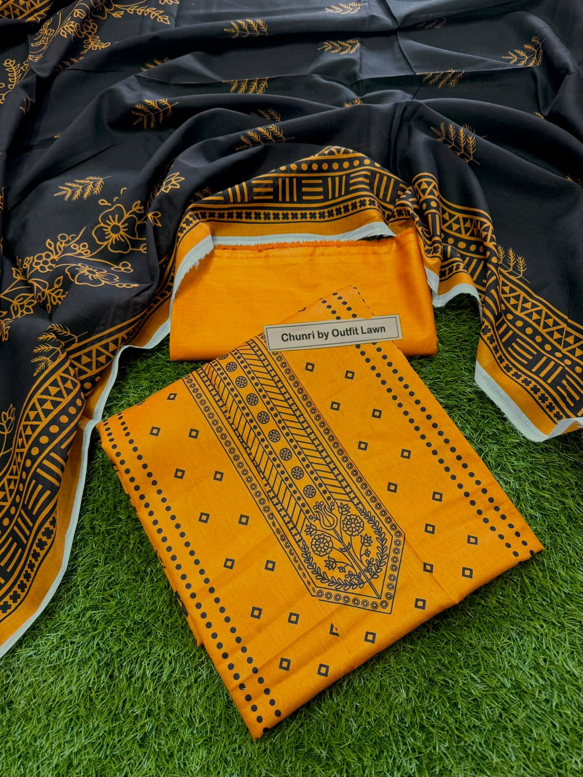 Uswa Zia Outfits Hit 3Pcs Printed Suits 001524