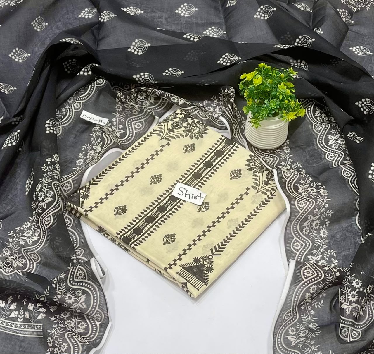 Charcoal Lawn 2pcs Shirt With Voil Dupatta 001544