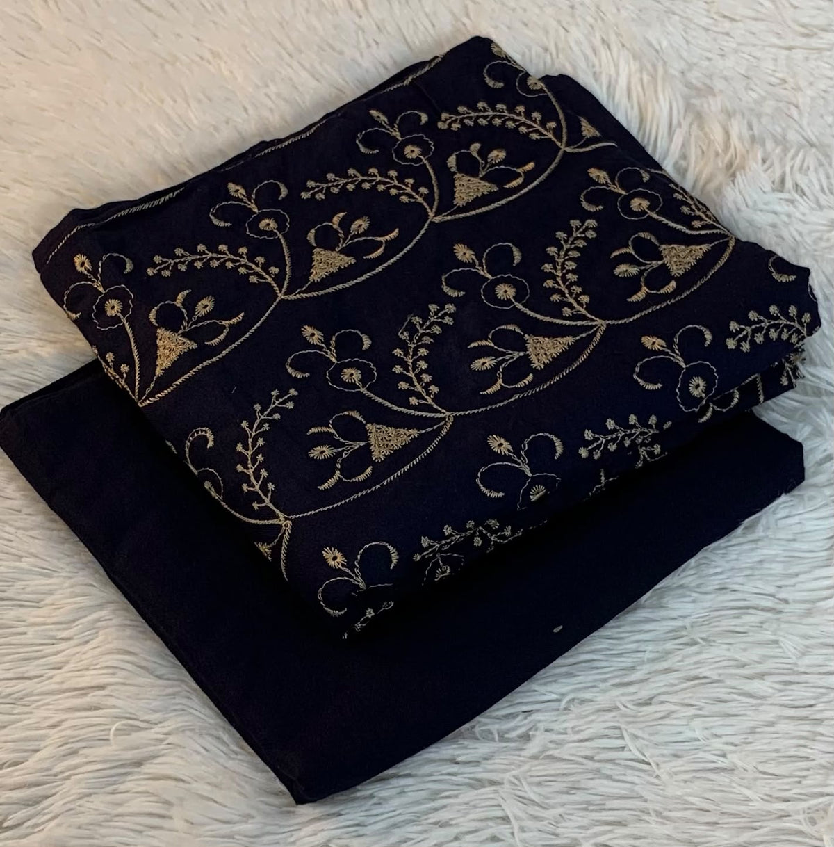 Bareeze Dhanak 2 Pcs With Fully Embroidered Shirt & Dyed Trouser 002115