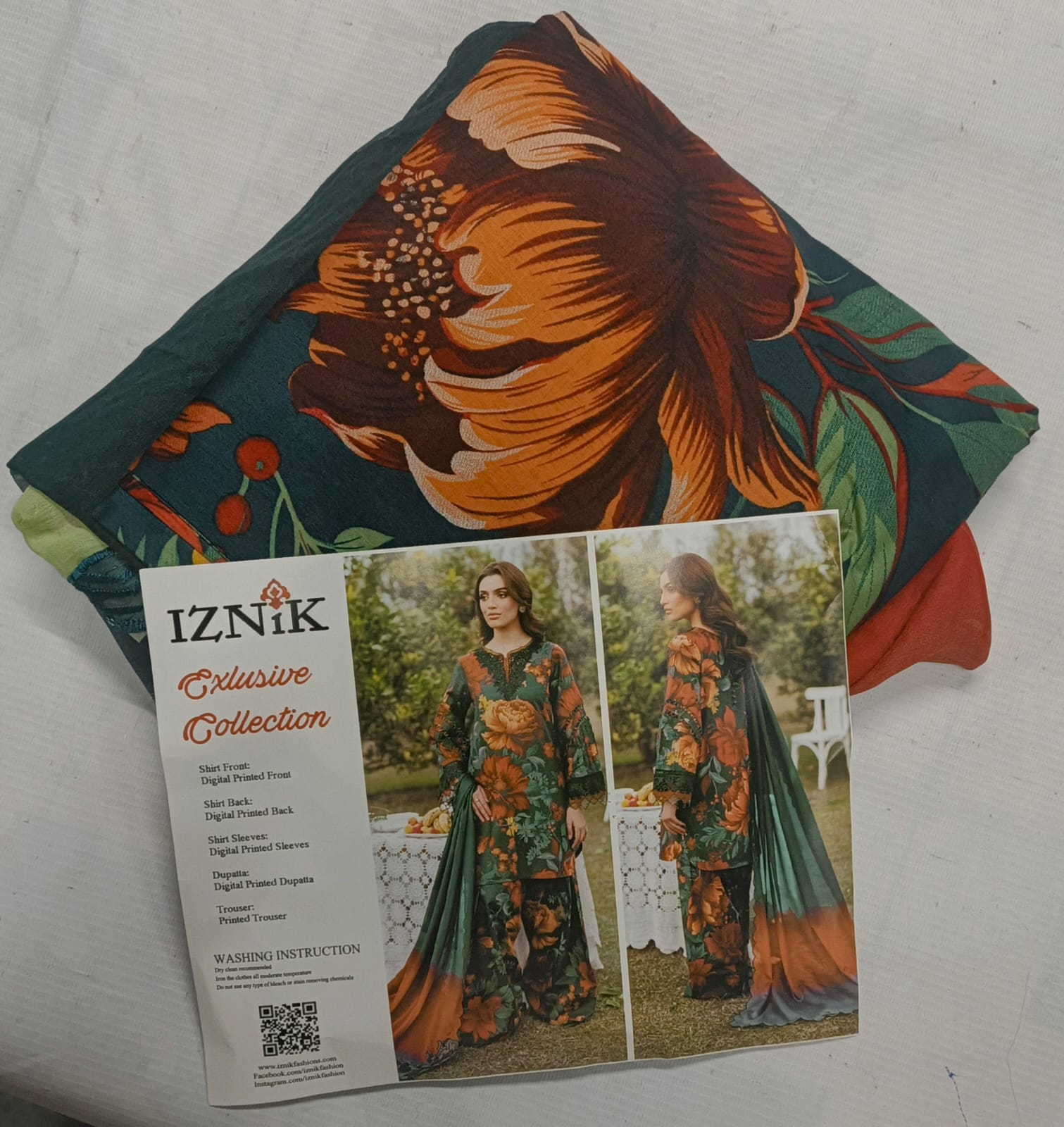 Iznik 3 Piece Unstitched Heavy Embroidered Lawn Replica Suit | UE401