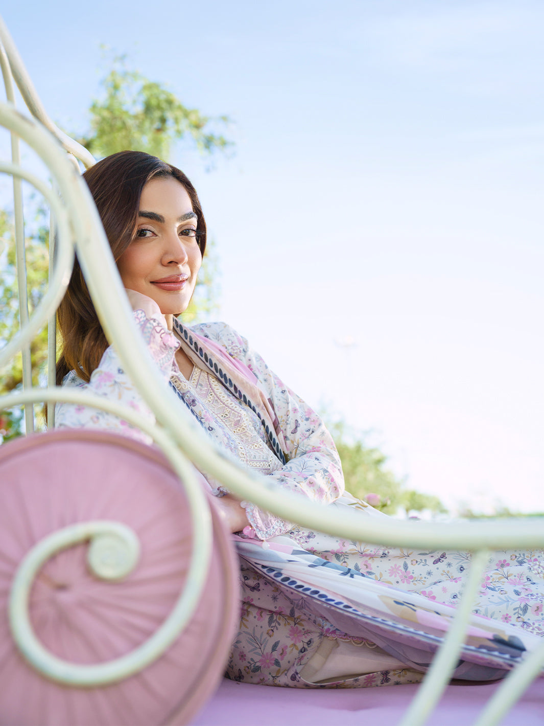 Izel – Ciel Chicken Kari Lawn 3-Piece Unstitched Suit