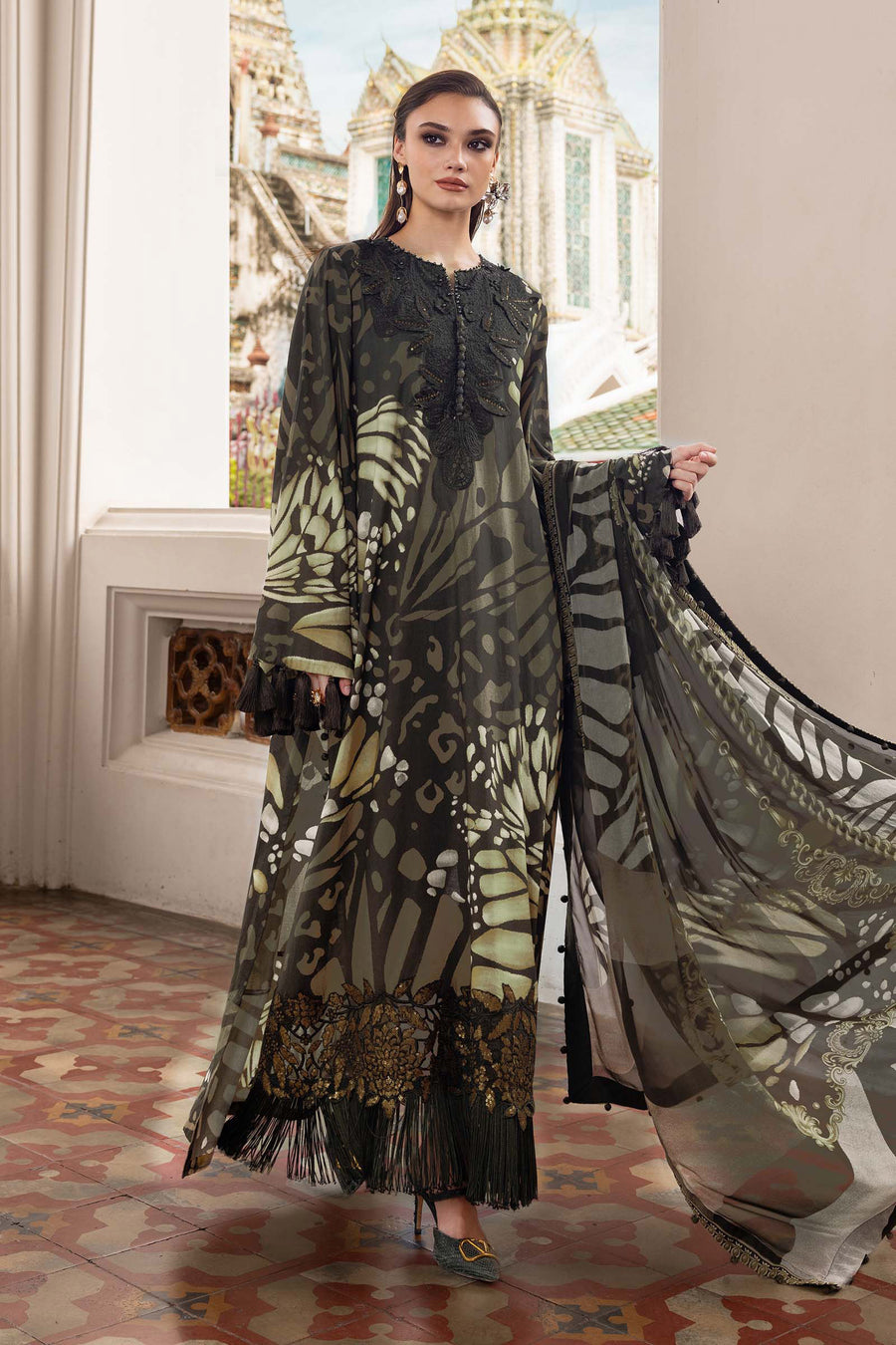 Maria B 3 Piece Unstitched Heavy Embroidered Lawn Replica Suit | MPT 2809A