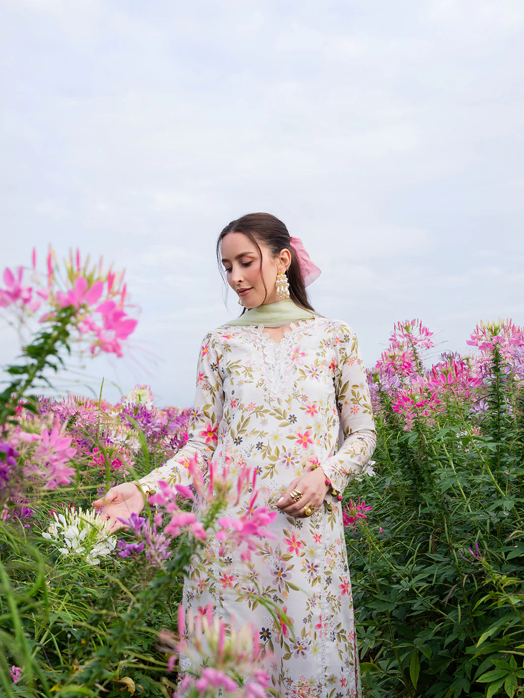 Izel – Elorin Chicken Kari Lawn 3-Piece Unstitched Suit