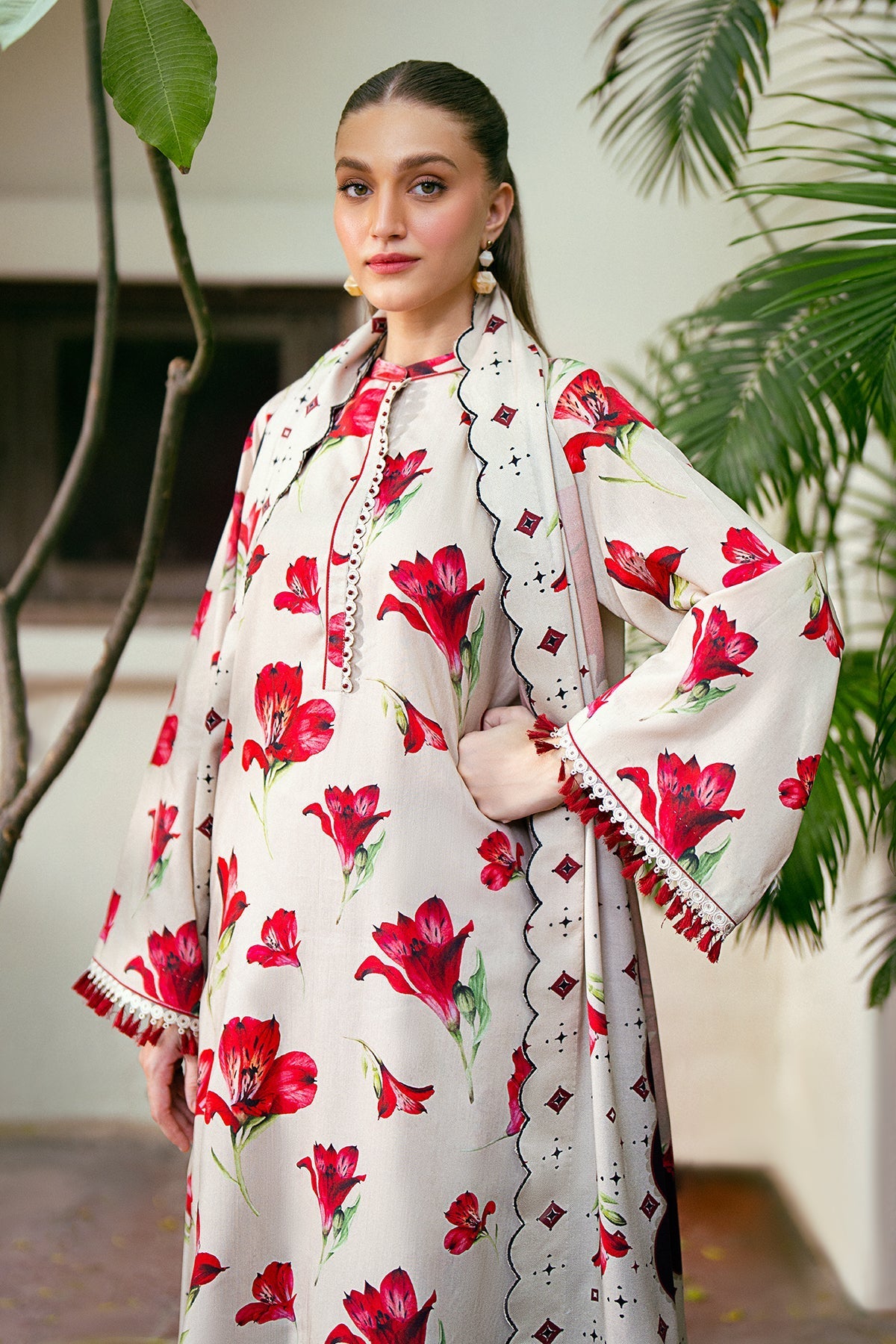 Maria B M Print Khaddar کھ ر Printed 3Pcs baroquepholwhite