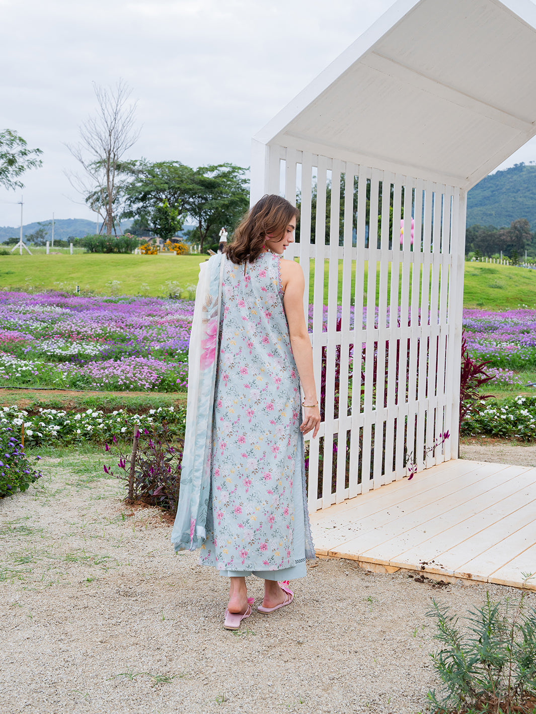 Izel – Noa Chicken Kari Lawn 3-Piece Unstitched Suit