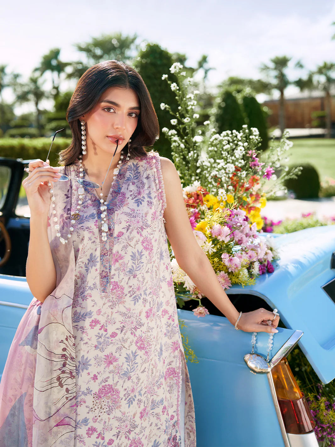 Izel – Reve Chicken Kari Lawn 3-Piece Unstitched Suit