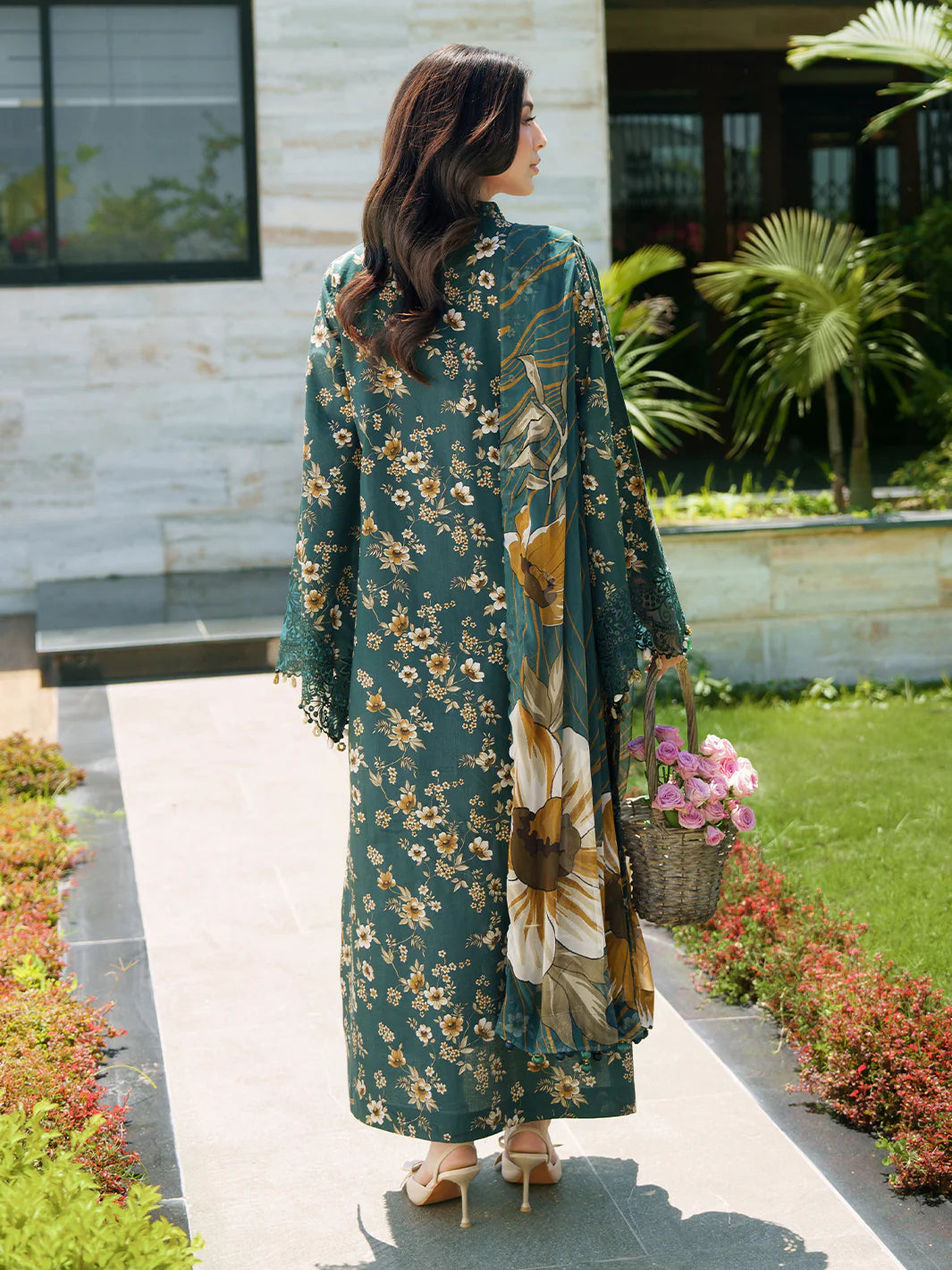 Izel – Solin Chicken Kari Lawn 3-Piece Unstitched Suit