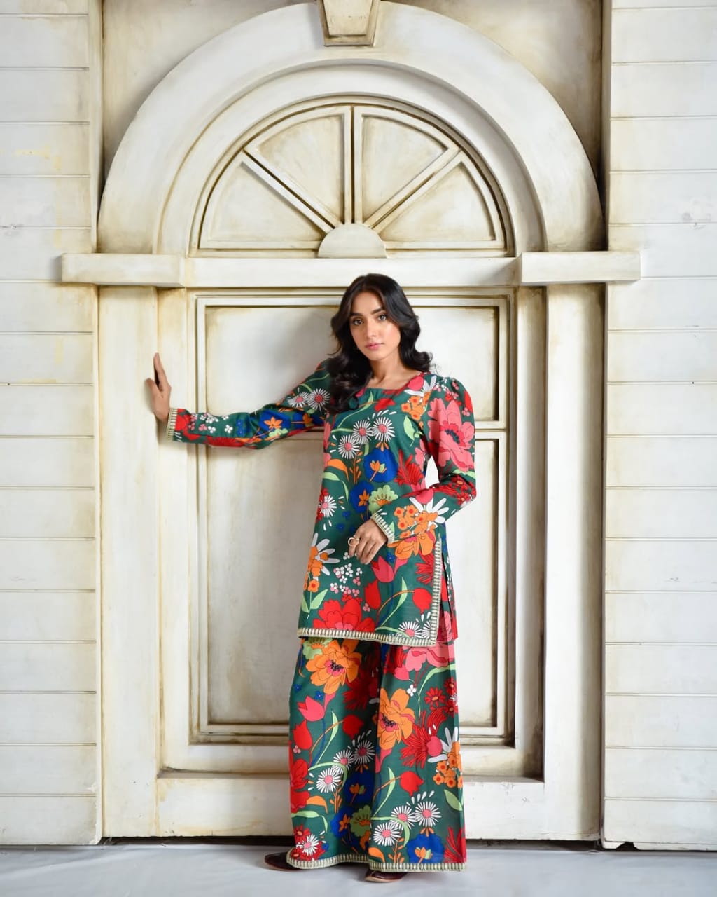 Floral Hit Blooms Embroidered Lawn Unstitched 3Pcs