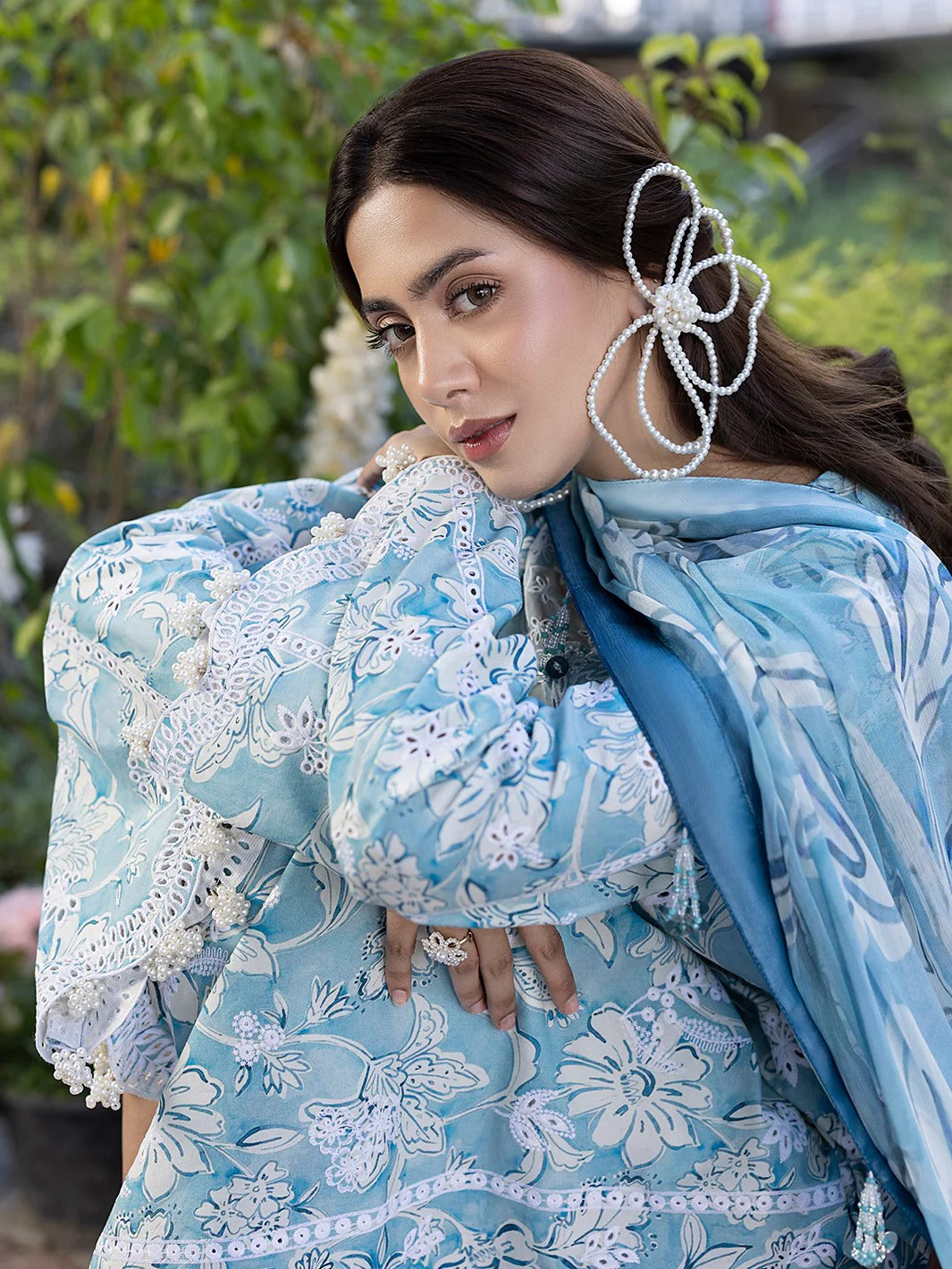 Izel – Pearl Chicken Kari Lawn 3-Piece Unstitched Suit