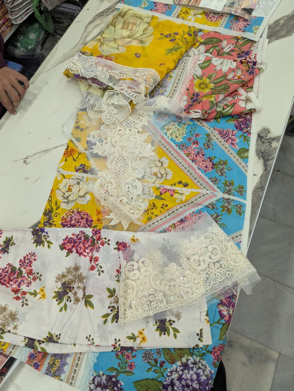 Maria B 3 Piece Unstitched Heavy Embroidered Lawn Replica Suit | MPT2513-A