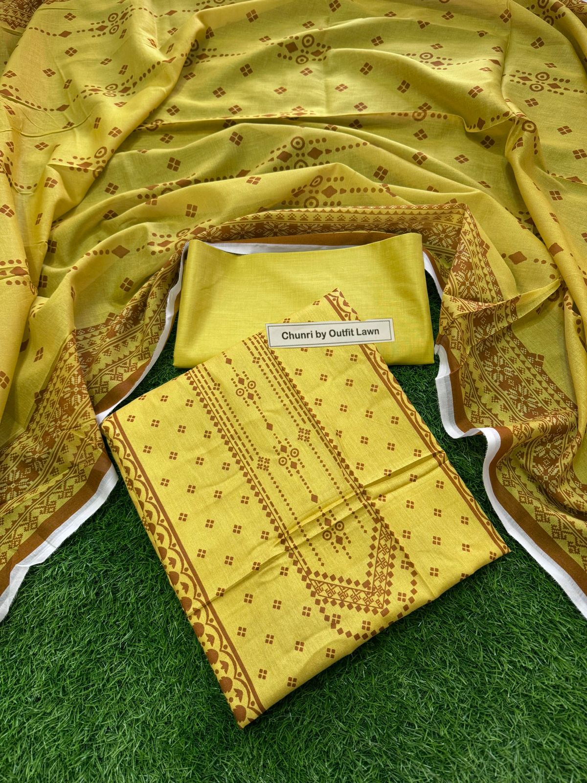 Uswa Zia Outfits Hit 3Pcs Printed Suits 001514