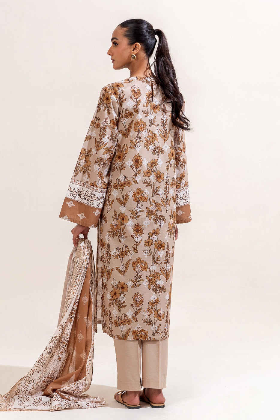 BeechTree Printed Lawn 3PC Unstitched Suit 001015