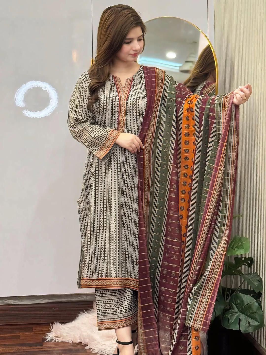 Orient Original Lawn 3PC Printed Unstitched 001337