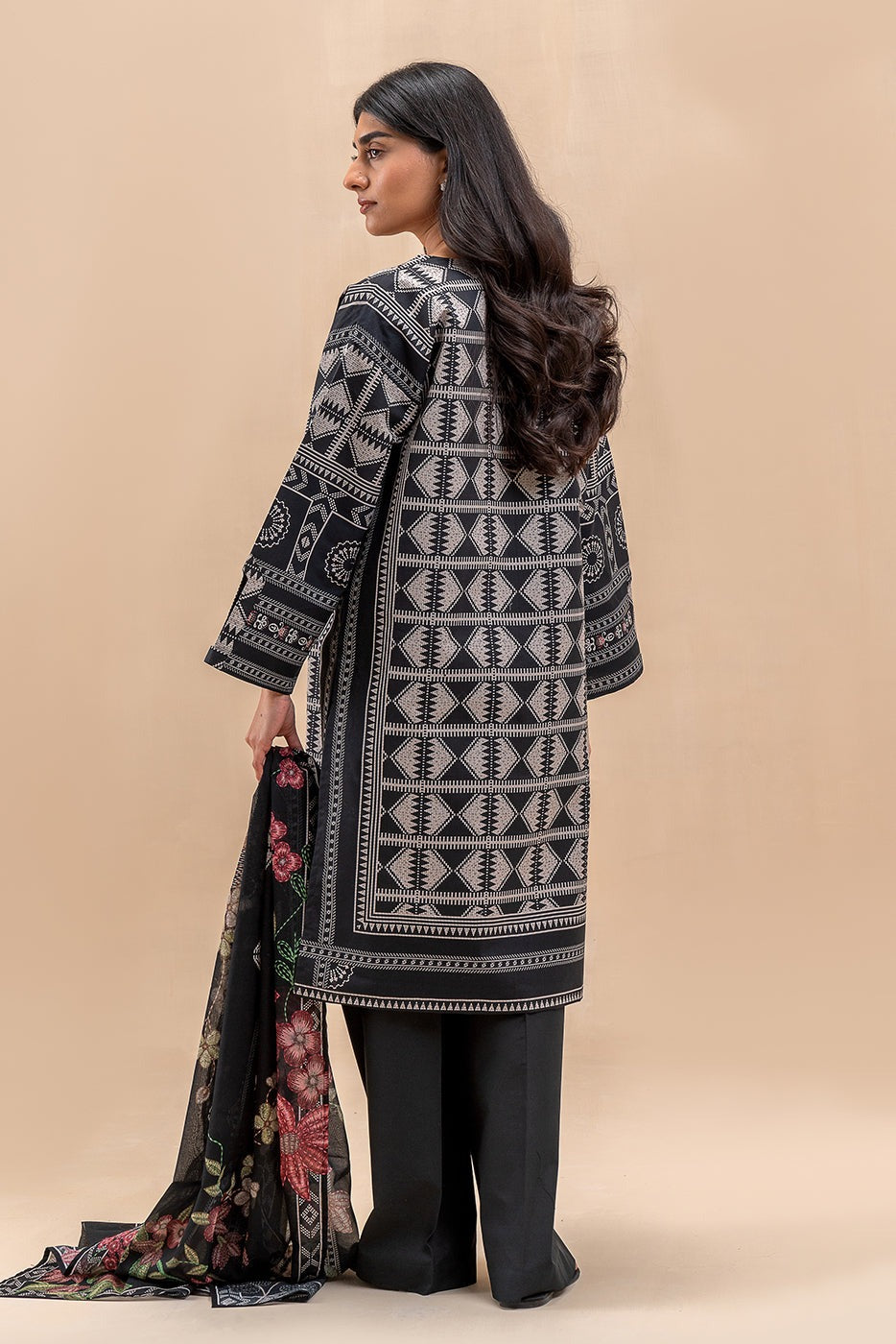 BeechTree Printed Lawn 3PC Unstitched Suit 001020