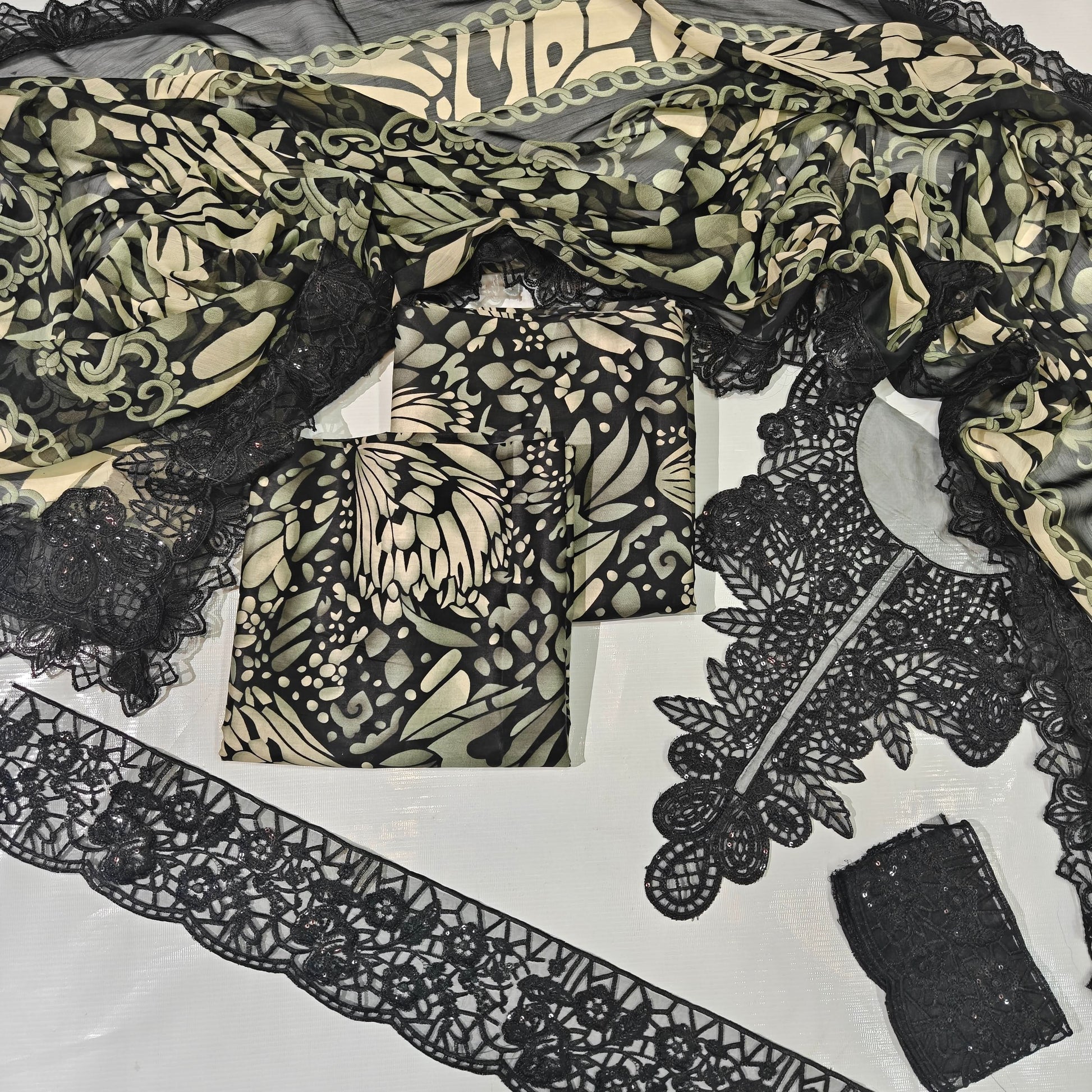 Maria B 3 Piece Unstitched Heavy Embroidered Lawn Replica Suit | MPT 2809A