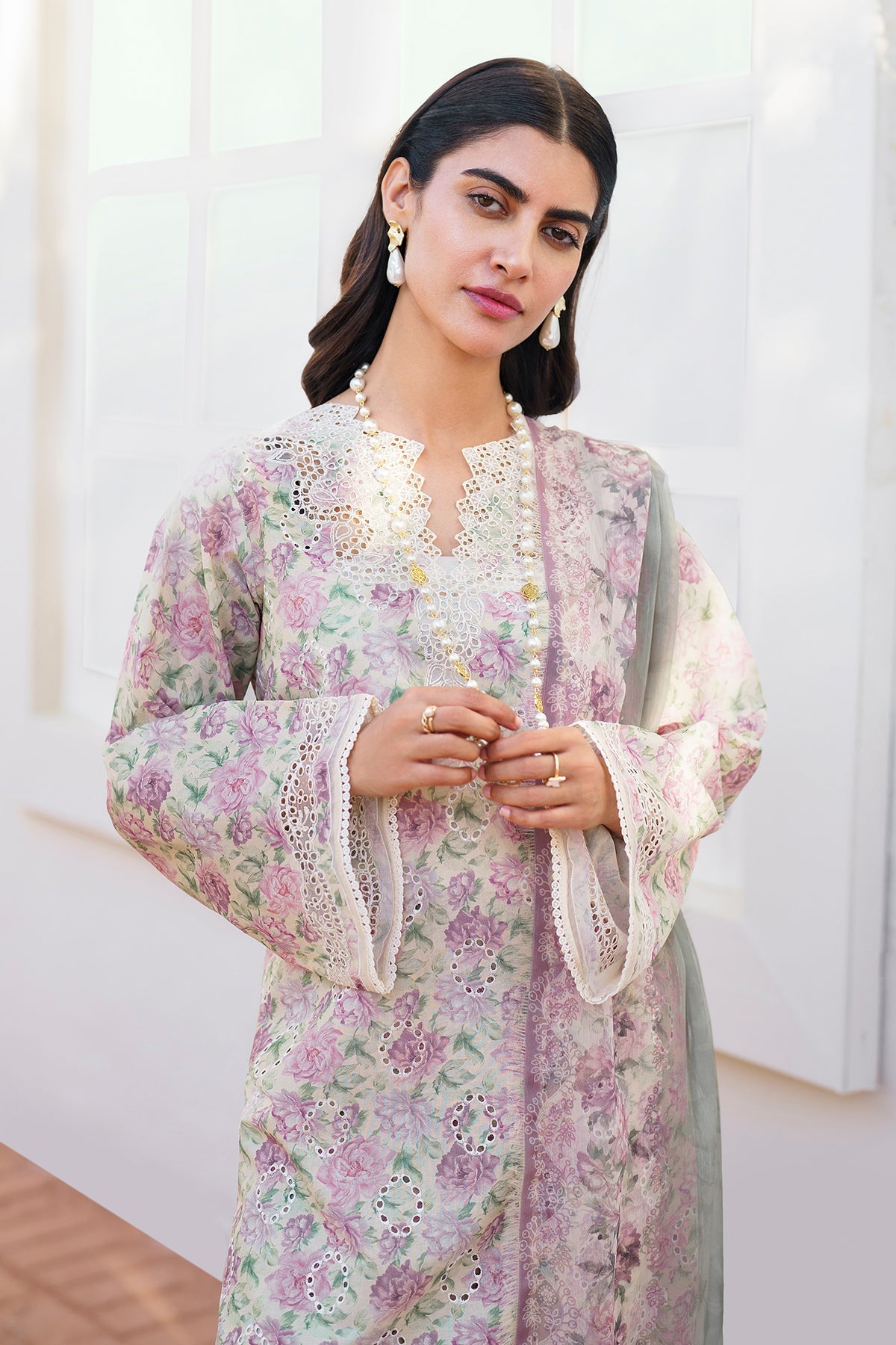 Baroque EMBROIDERED Unstitched Lawn 3 Pcs SF-638