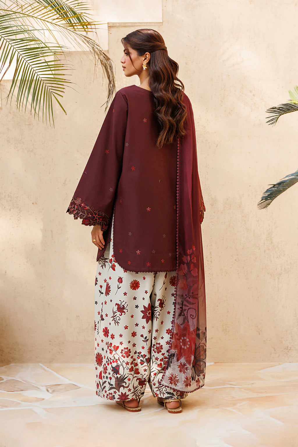 Iznik Lawn Fully Embroidered 3-Piece Suit Maroon