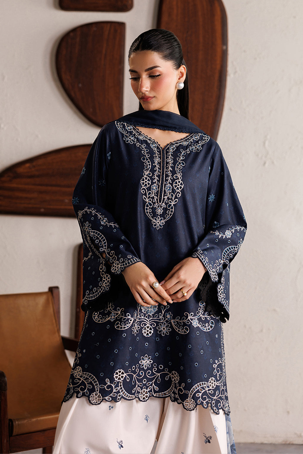 Iznik Lawn Embroidered 3-Piece Suit Navy Blue