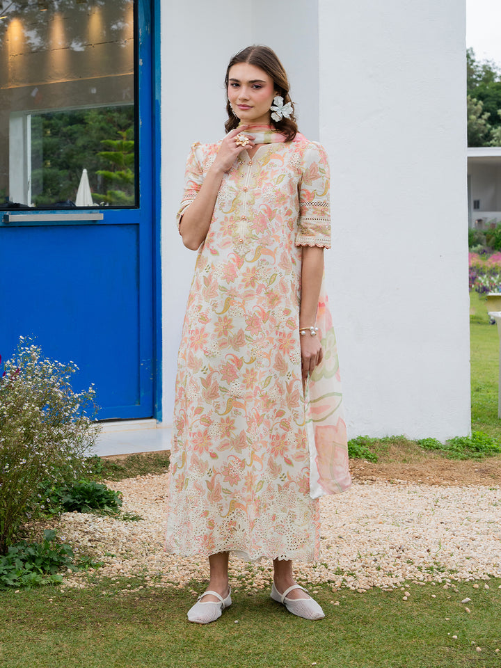 Izel – Avelyn Chicken Kari Lawn 3-Piece Unstitched Suit