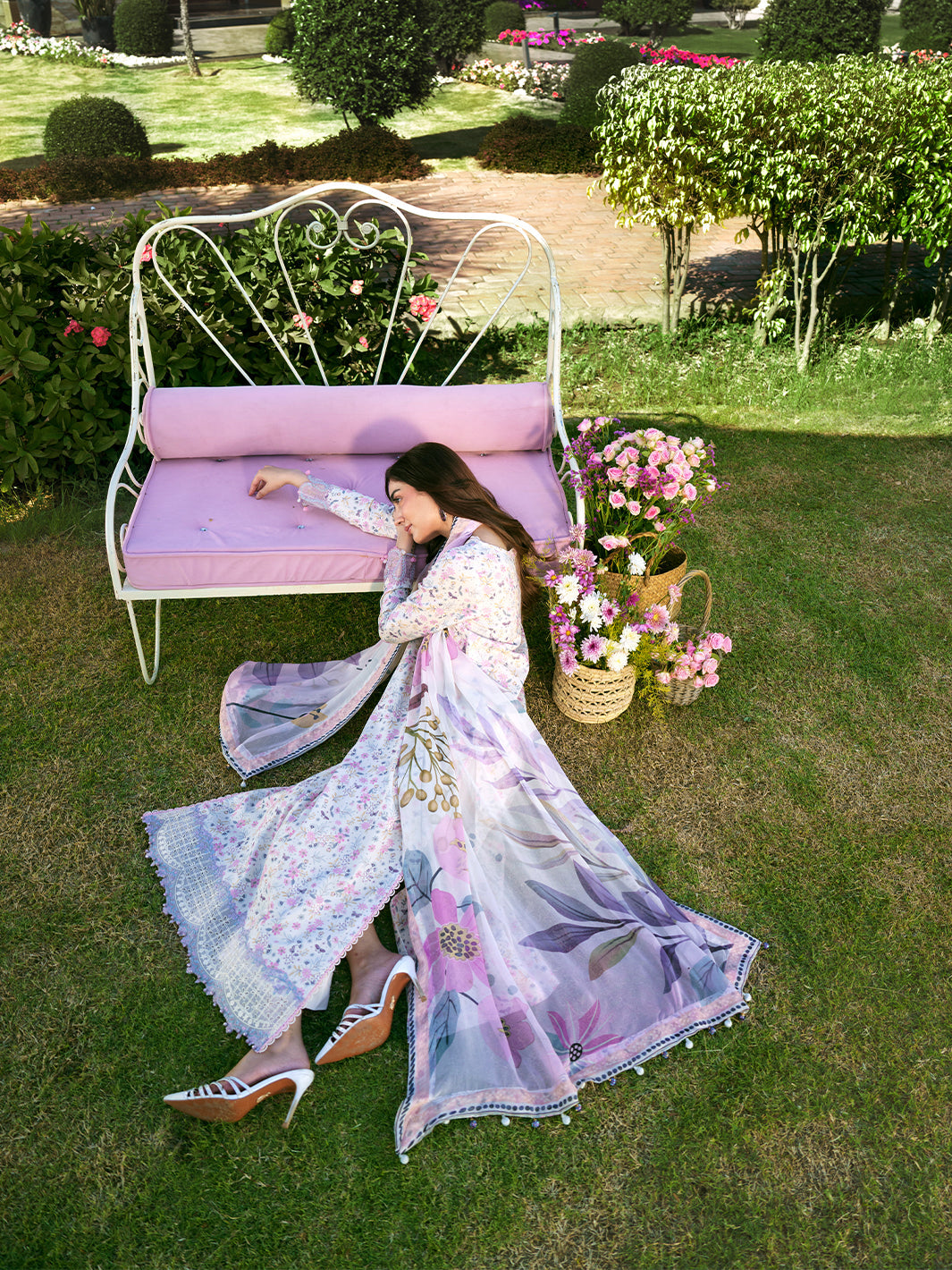 Izel –  Ciel  Chicken Kari Lawn 3-Piece Unstitched Suit
