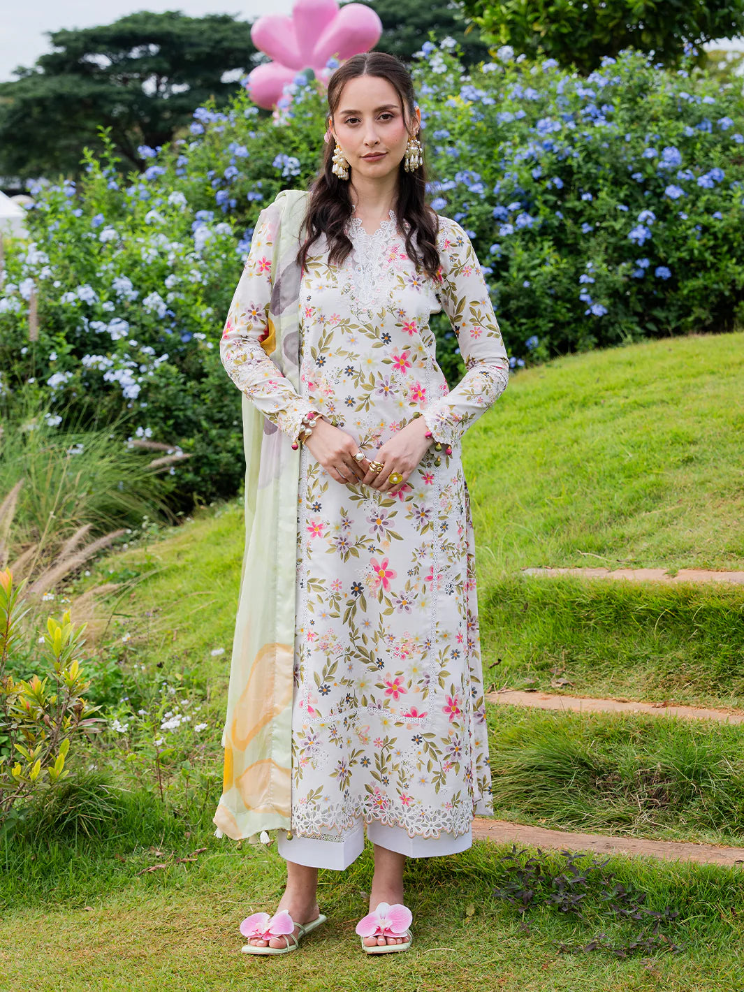 Izel –  Elorin Chicken Kari Lawn 3-Piece Unstitched Suit