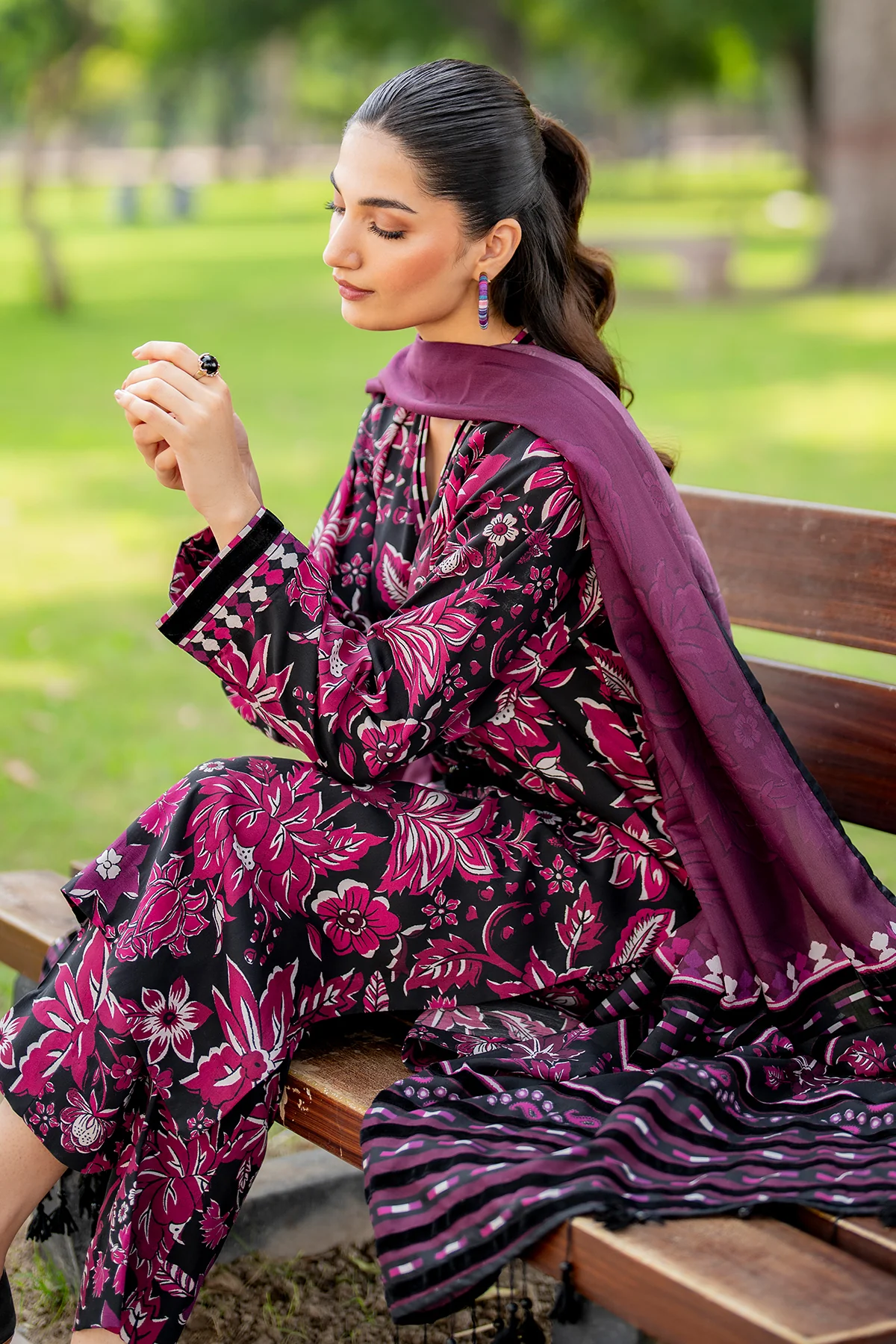 Maria B M Print Khaddar کھ ر Printed 3Pcs  baroqueUF-732 purple