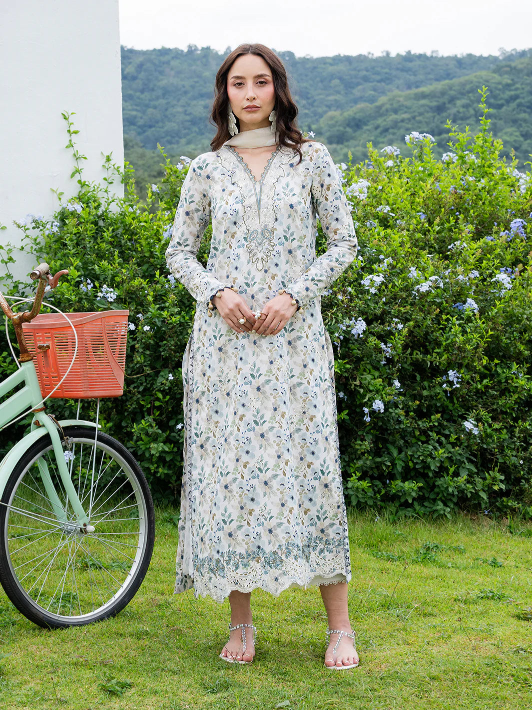 Izel –  Iraa Chicken Kari Lawn 3-Piece Unstitched Suit