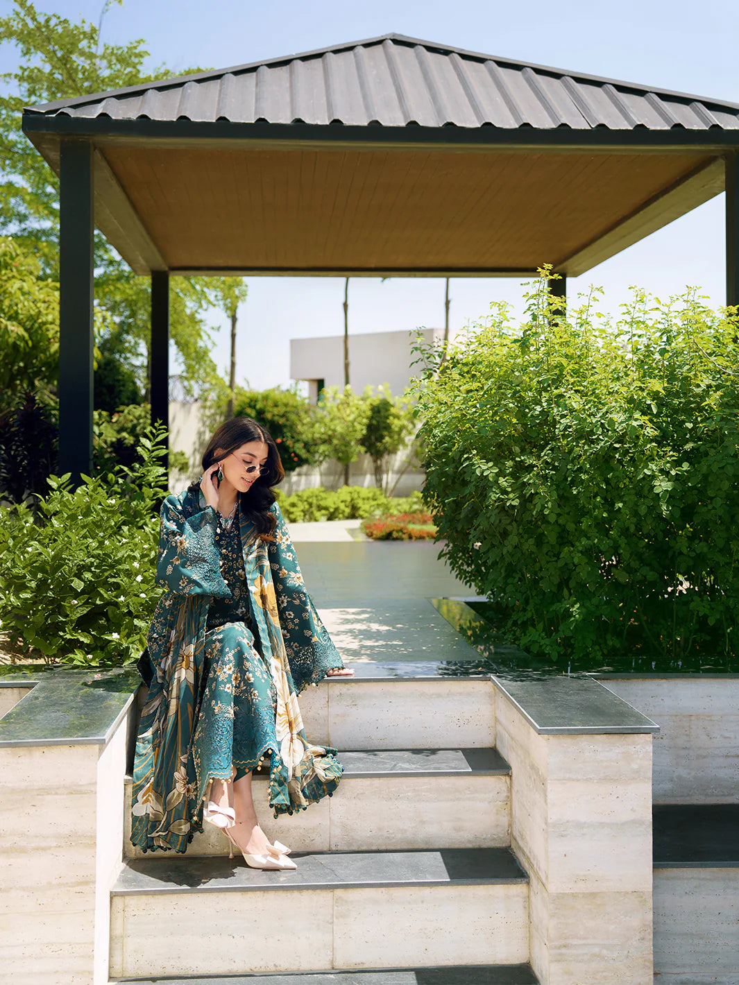Izel –  Solin Chicken Kari Lawn 3-Piece Unstitched Suit