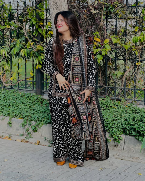 Uswa Zia Outfits Hit 3Pcs Printed Shirt Trouser Dupatta 000185