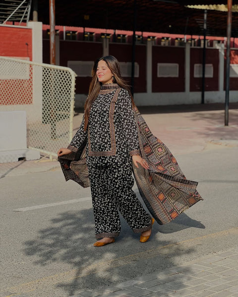 Uswa Zia Outfits Hit 3Pcs Printed Shirt Trouser Dupatta 000185