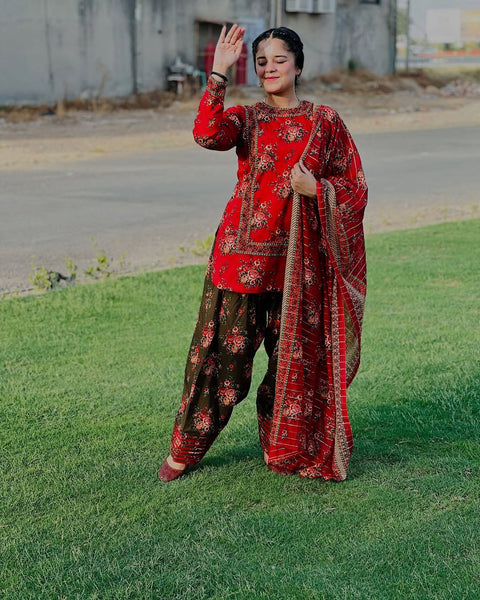 Uswa Zia Outfits Hit 3Pcs Printed Shirt Trouser Dupatta 000186