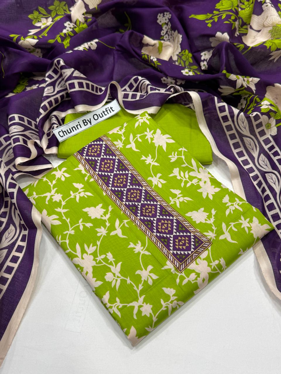 Uswa Zia Outfits Hit 3Pcs Printed Shirt Trouser Dupatta 000196