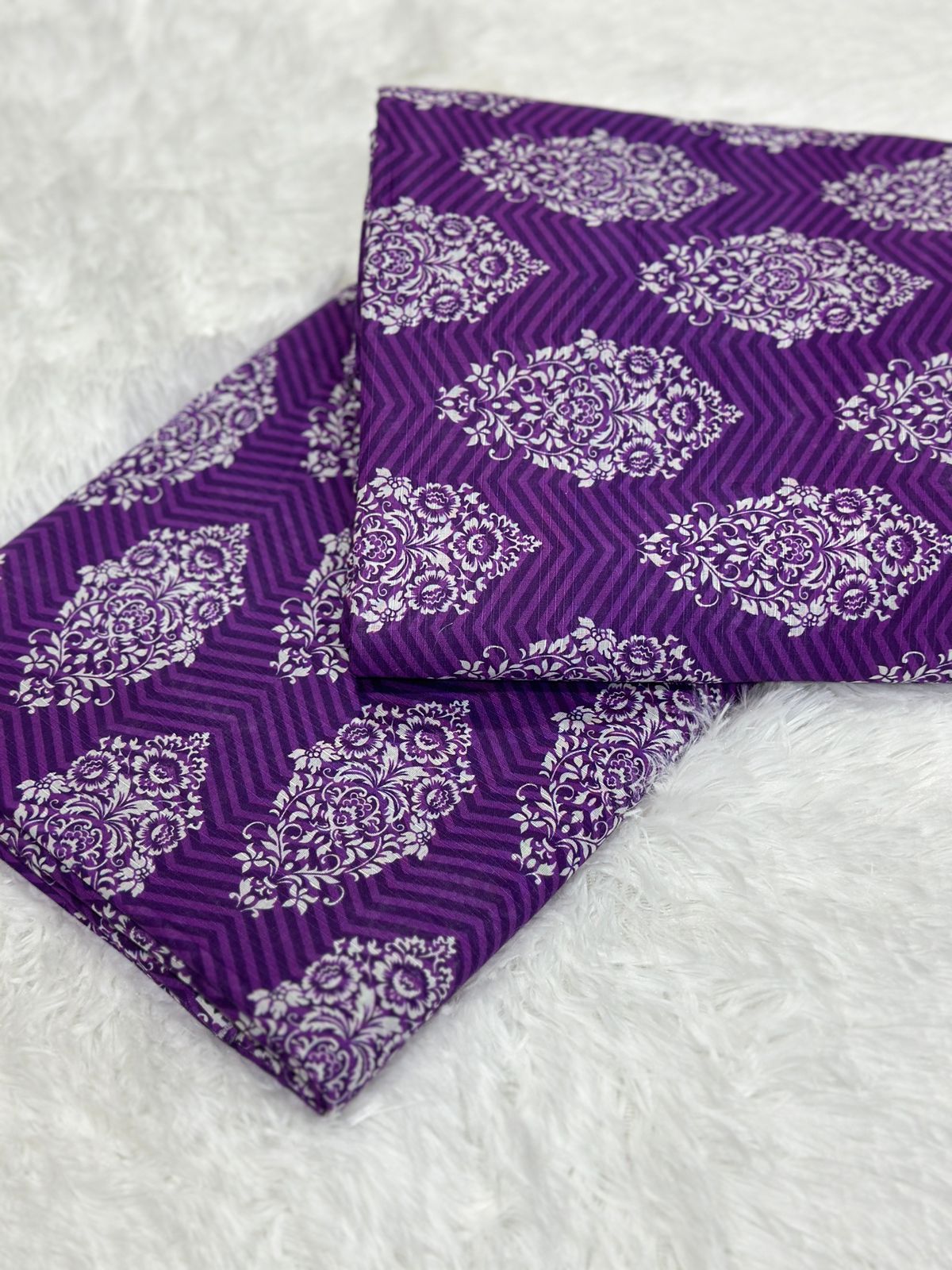 English BanadoRiya Allover Superior Lawn 2Pcs 000272
