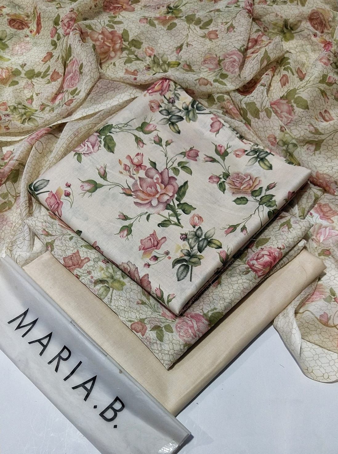 Crimson Luxury Printed Lawn 3 Piece Collection By Saira Shakira  A Flower Named Peace - CRWP 5