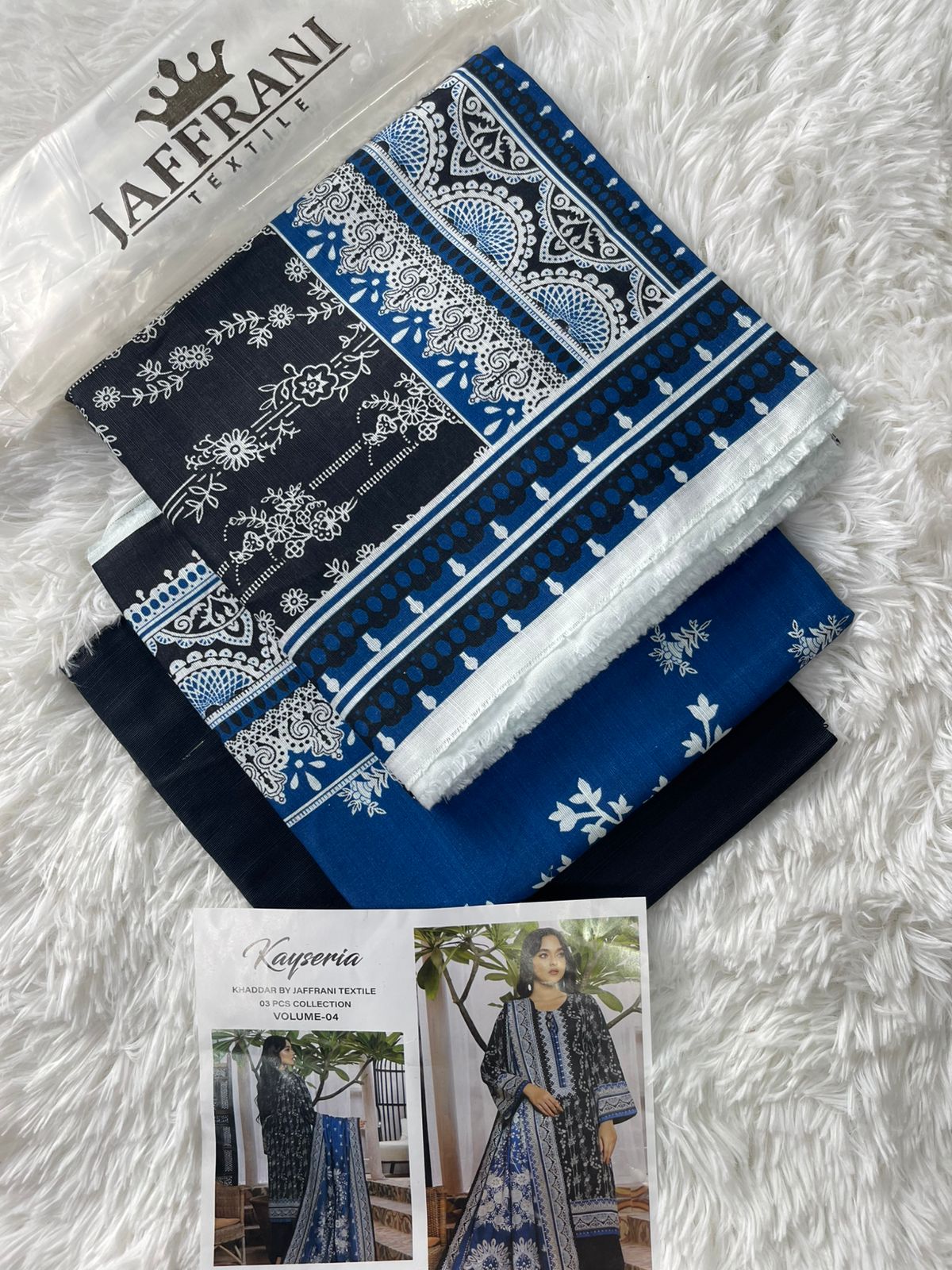 Kayseria Khaddar Unstitched 3 Piece Printed KHD02