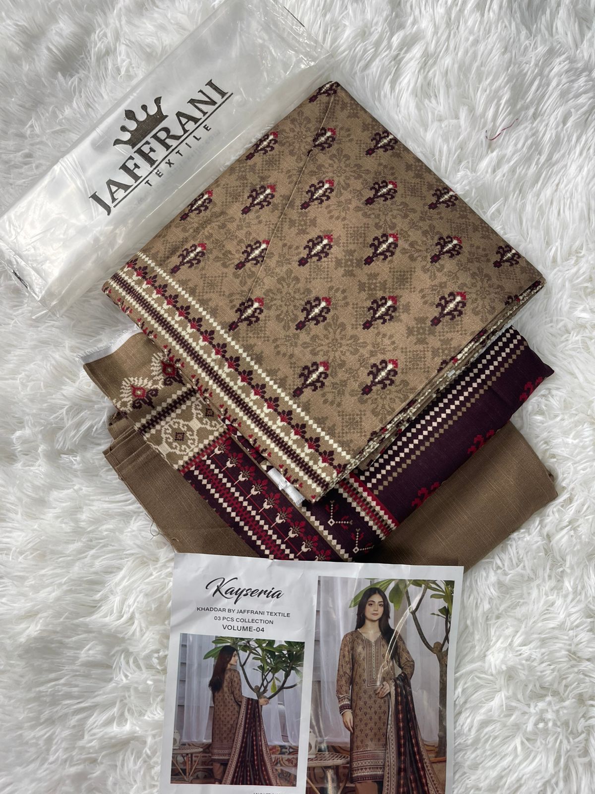Kayseria Khaddar Unstitched 3 Piece Printed KHD10