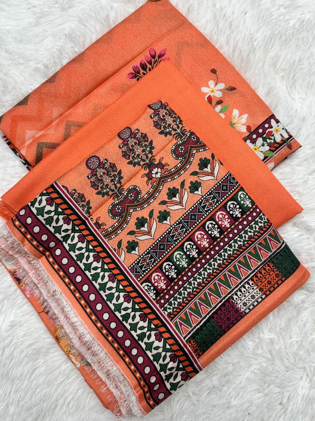 Karandi collection 3Pcs Suit– Charocol Prints Original 000528