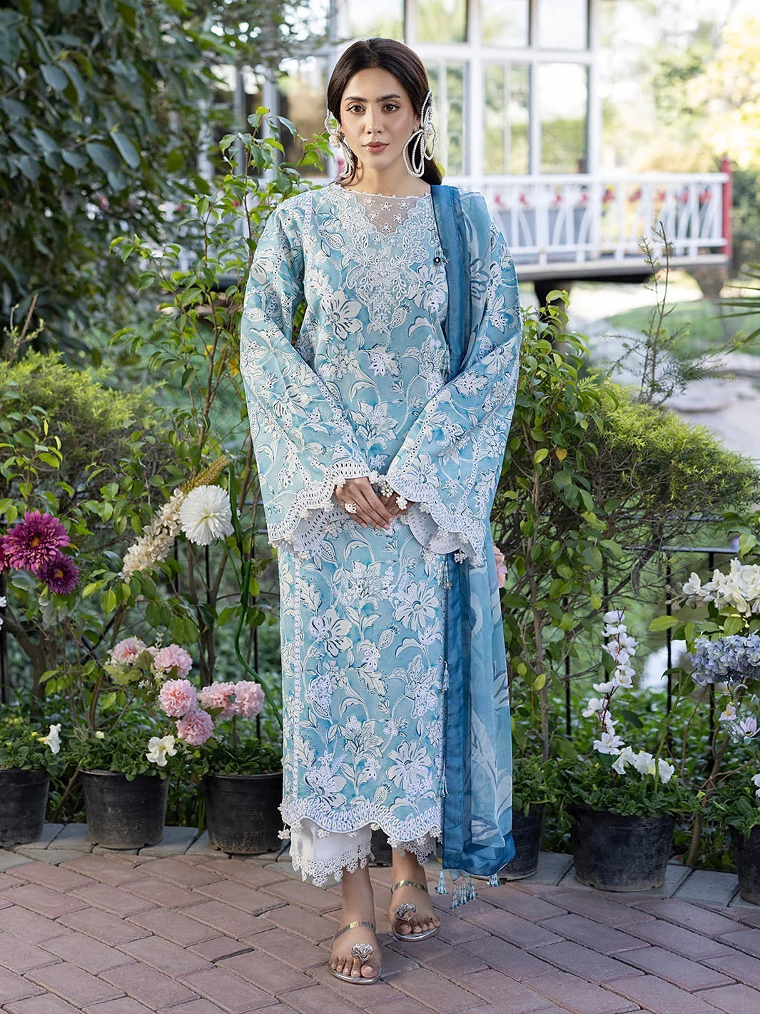 Izel – Pearl Chicken Kari Lawn 3-Piece Unstitched Suit