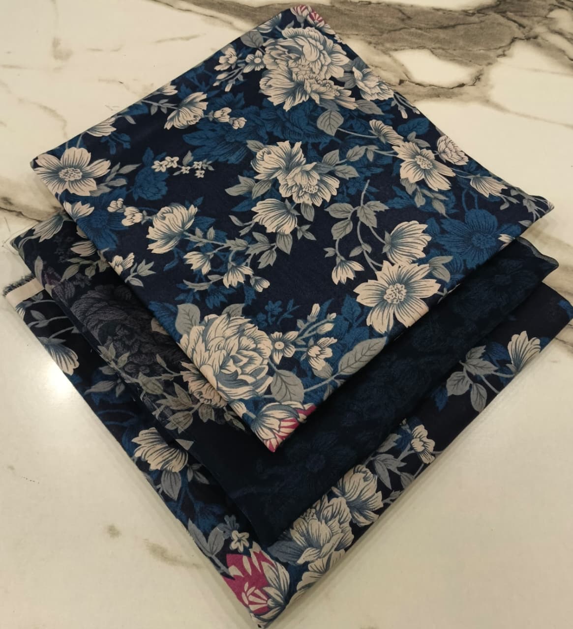 Baroque Printed Lawn 3-Piece Suit With Chiffon Dupatta 001287