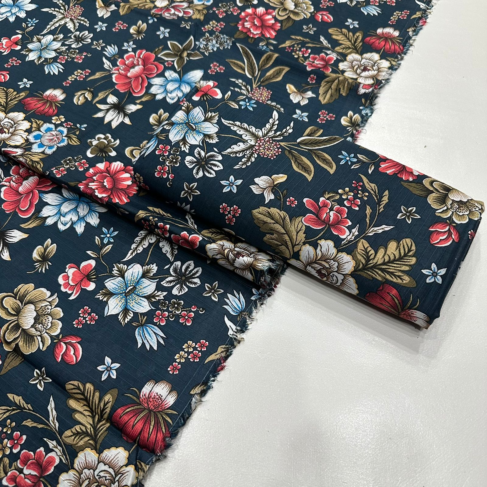 English BanadoRiya Allover Superior Lawn 2Pcs 001368