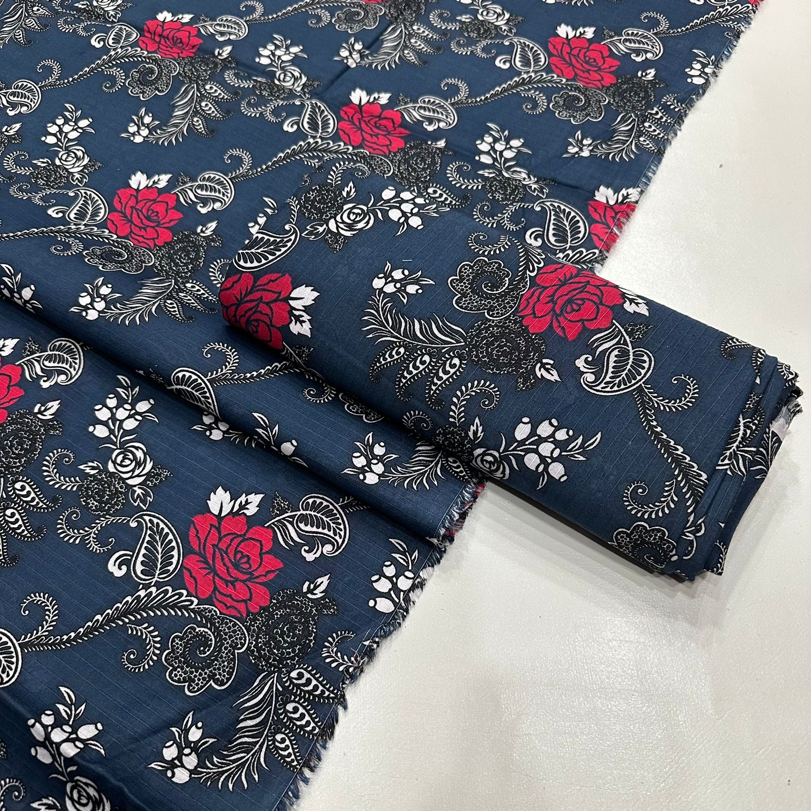 English BanadoRiya Allover Superior Lawn 2Pcs 001382