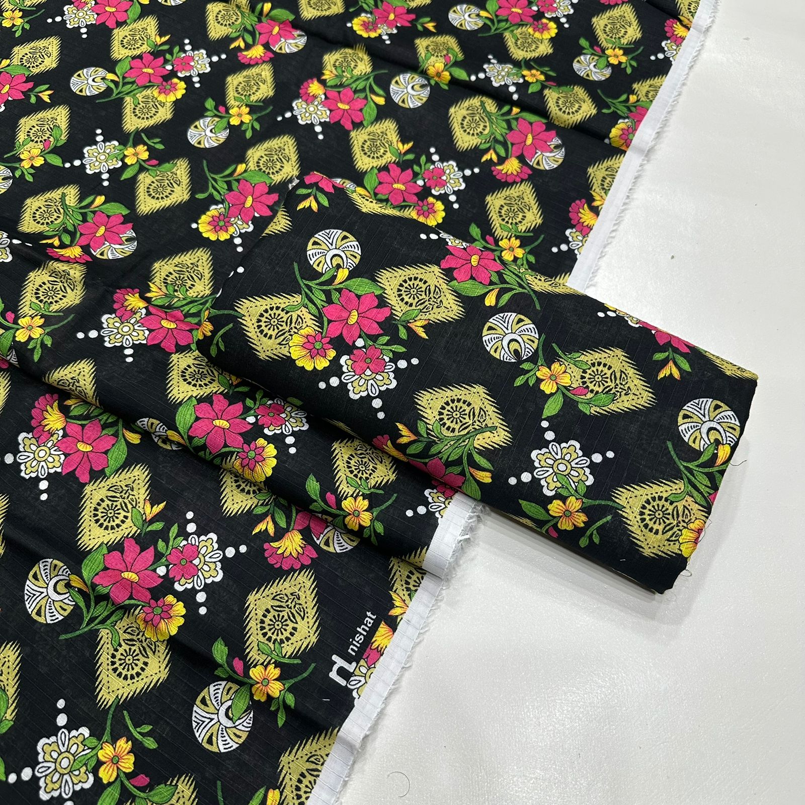 English BanadoRiya Allover Superior Lawn 2Pcs 001389