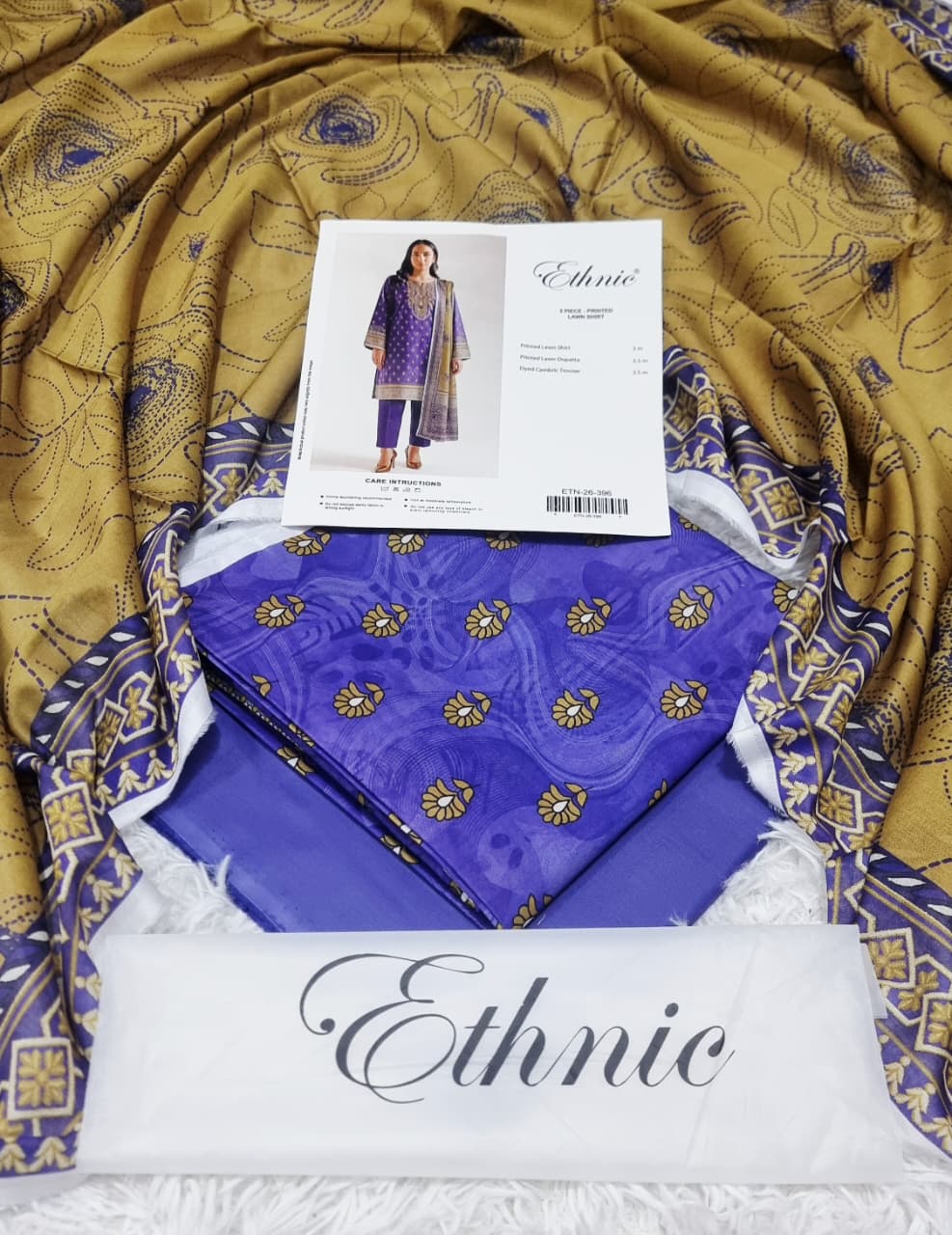 Ethnic Digital Printed Lawn 3PC Unstitched Suit 001789