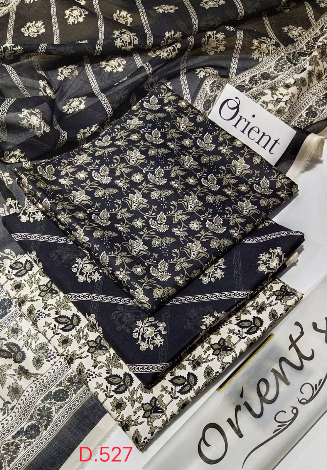 Uswa Zia Outfits Hit 3Pcs Printed Shirt Trouser Dupatta 000270