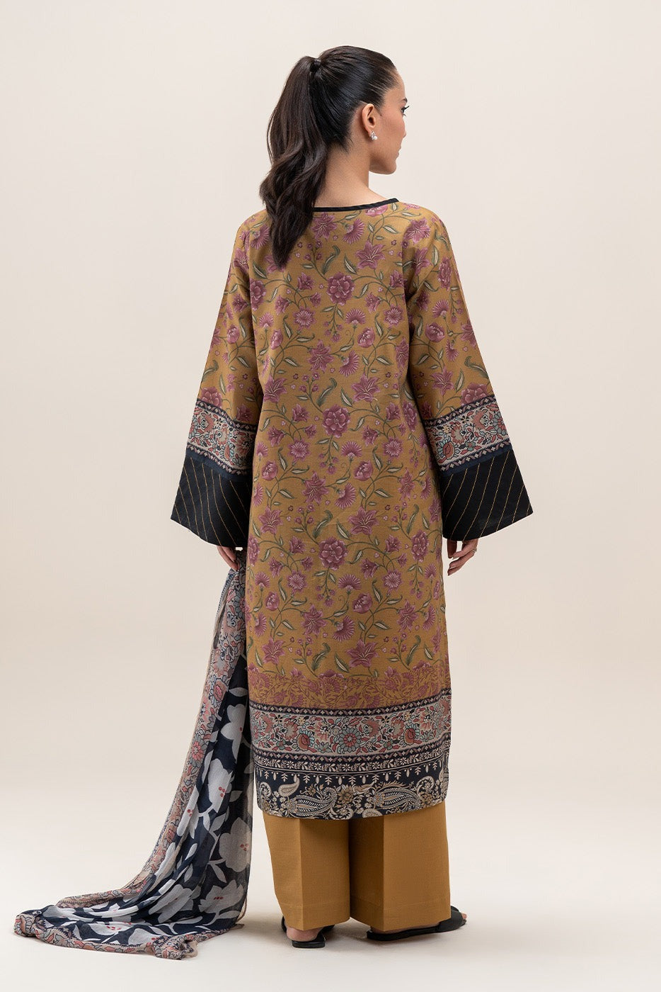 BeechTree Printed Lawn 3PC Unstitched Suit 001014